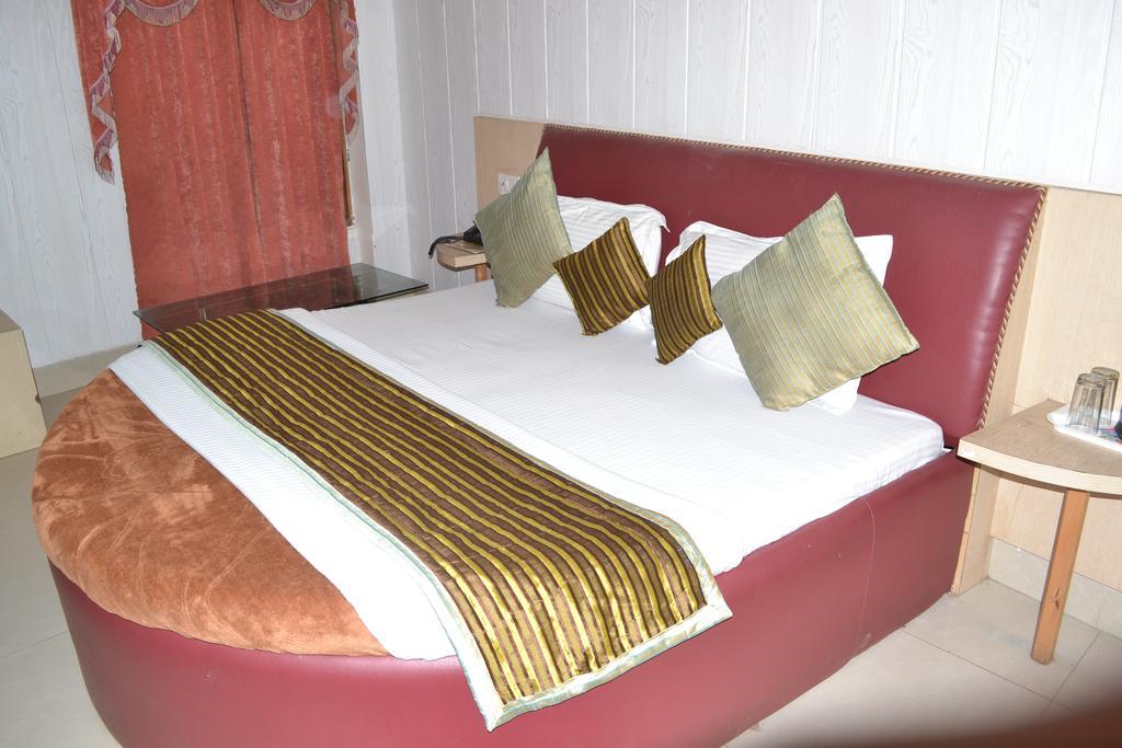 Hotel Atithi International 카트라 객실 사진