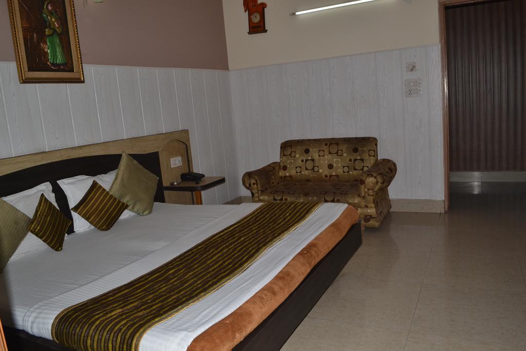 Hotel Atithi International 카트라 객실 사진